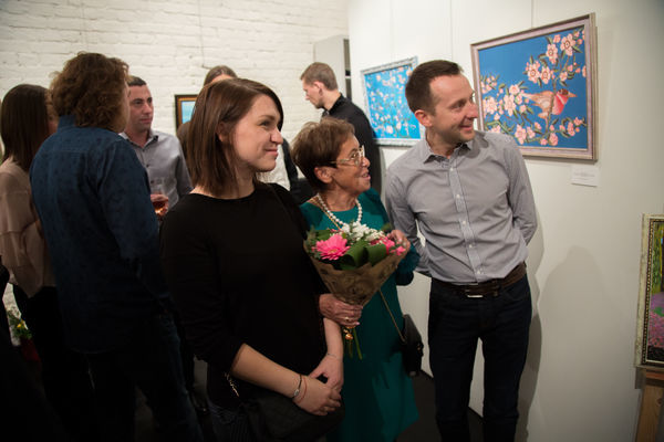 Мольберт арт-галерея